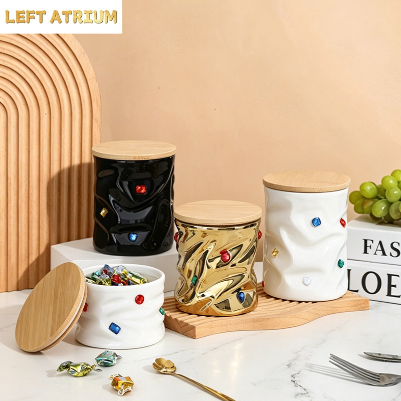Food Storage Jars With Wooden Lids - Pot en céramique orné de pierres